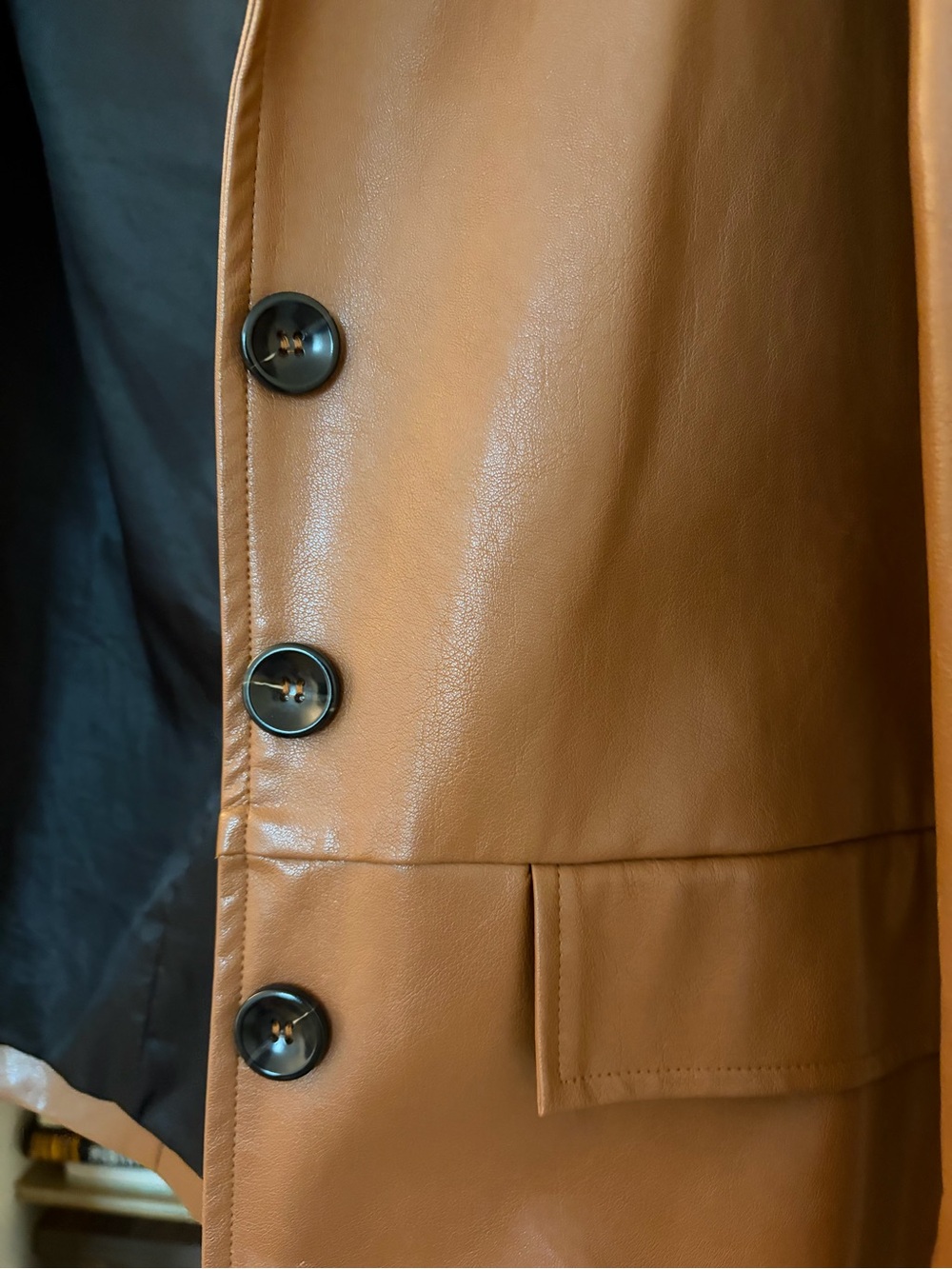 Kittenish Women’s Leather Trench Coat - Picture 4 of 4